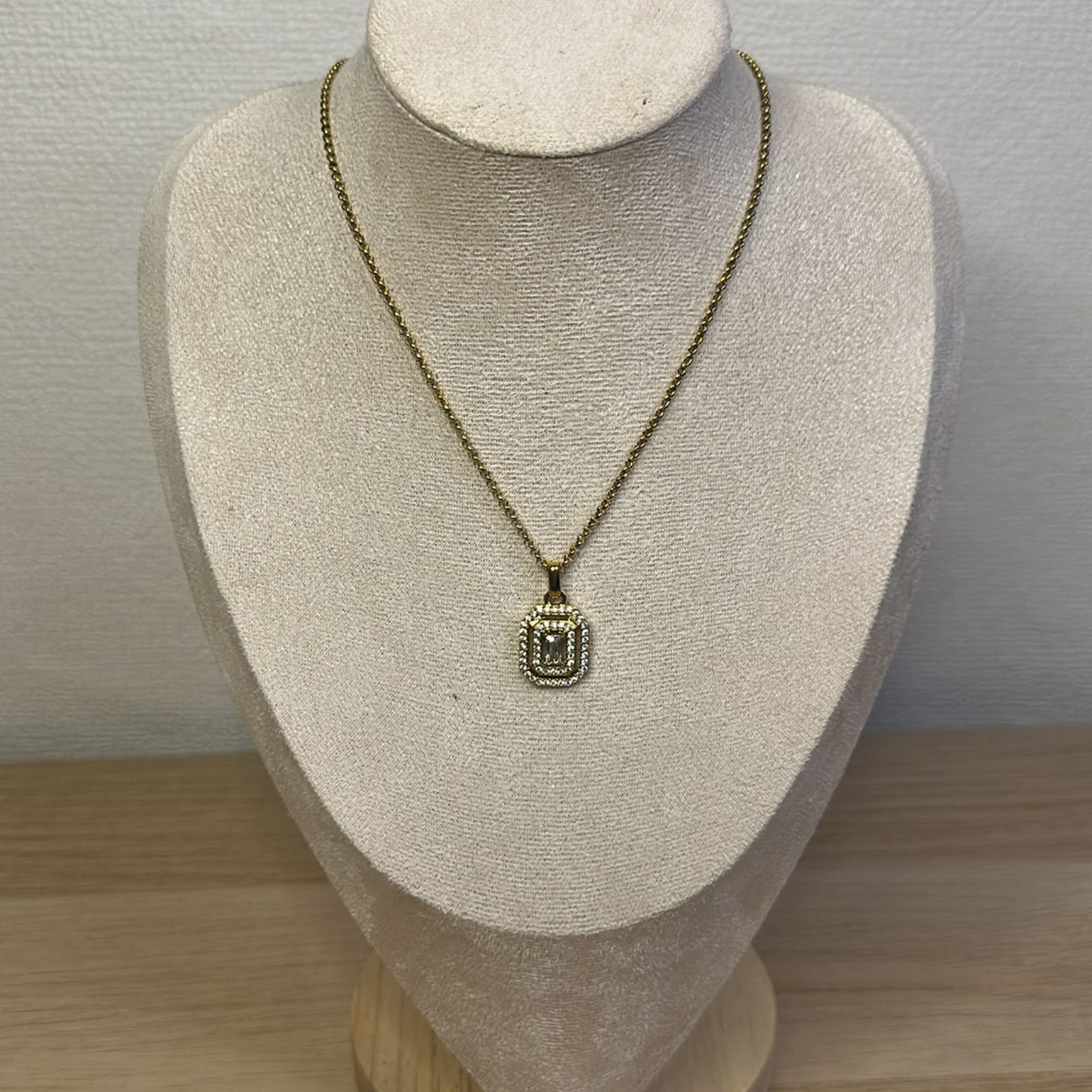 Collana Triangle in acciaio inox